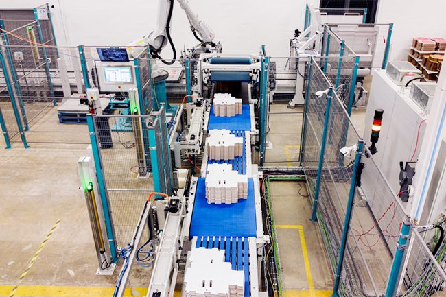 robotic stack palletizing cell